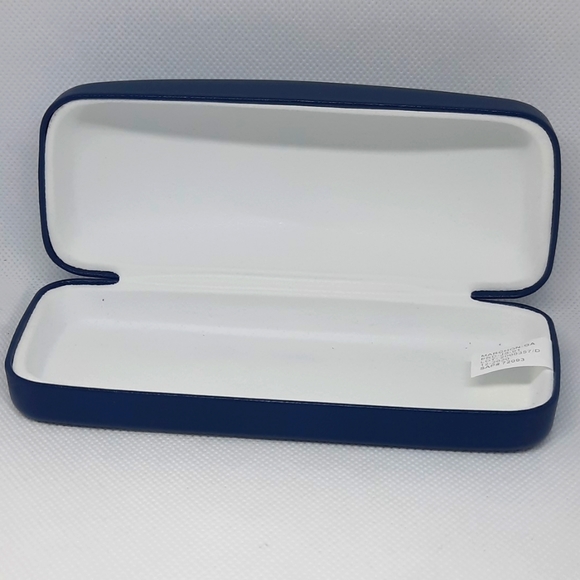 LACOSTE hardcase for sunglasses - Picture 4 of 4